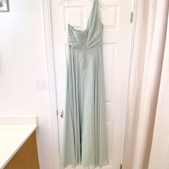 David’s Bridal Bridesmaids Dress - Size 10 - Picture 4 of 6